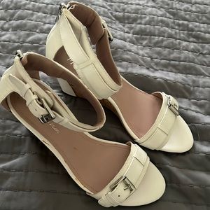 White shoes only wear ones like in Neil